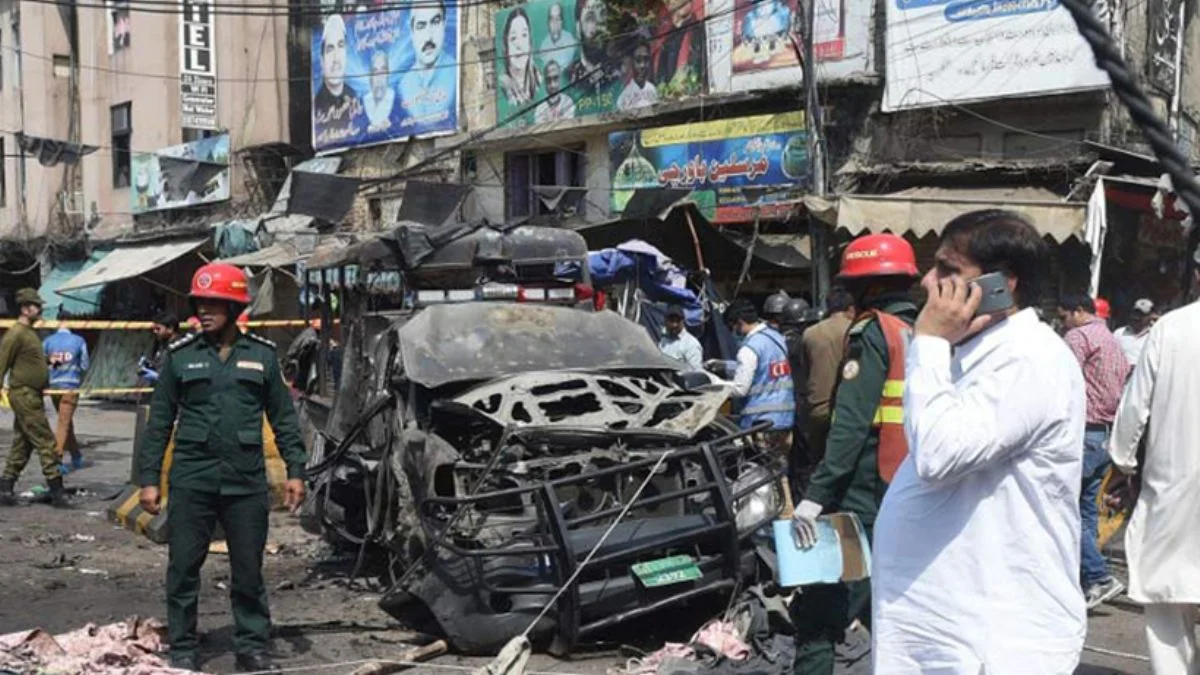 Pakistan, Lahor'daki bombalı saldırıdan Hindistan'ı sorumlu tuttu