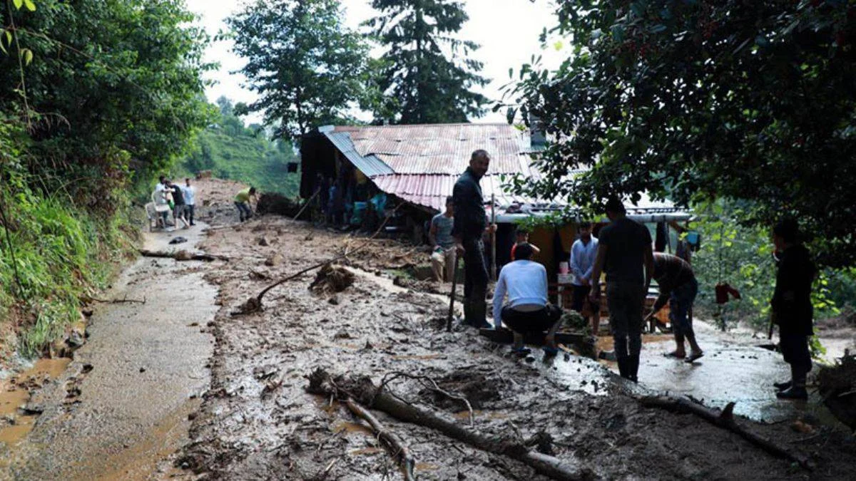 Rize'de selin boyutu gün ağarınca ortaya çıktı