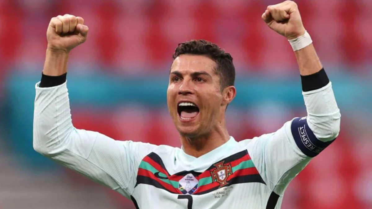 Ronaldo, Instagram zenginleri listesinde ilk sıraya yerleşti