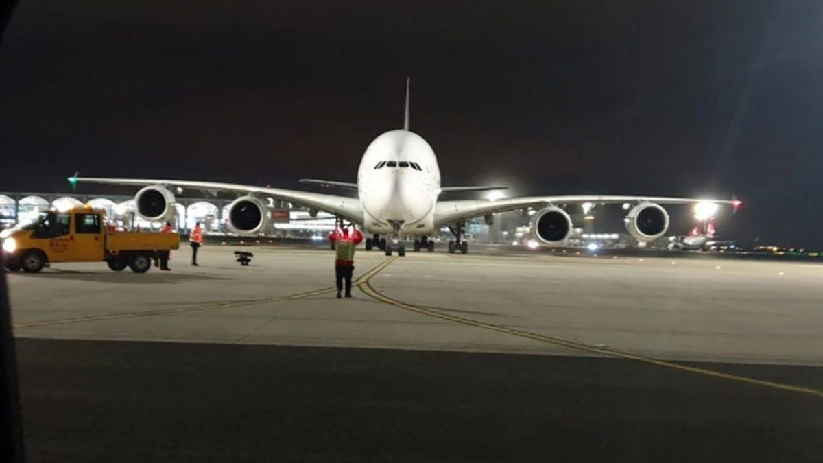 Rusya'da radardan kaybolan uçak sert iniş yaptı
