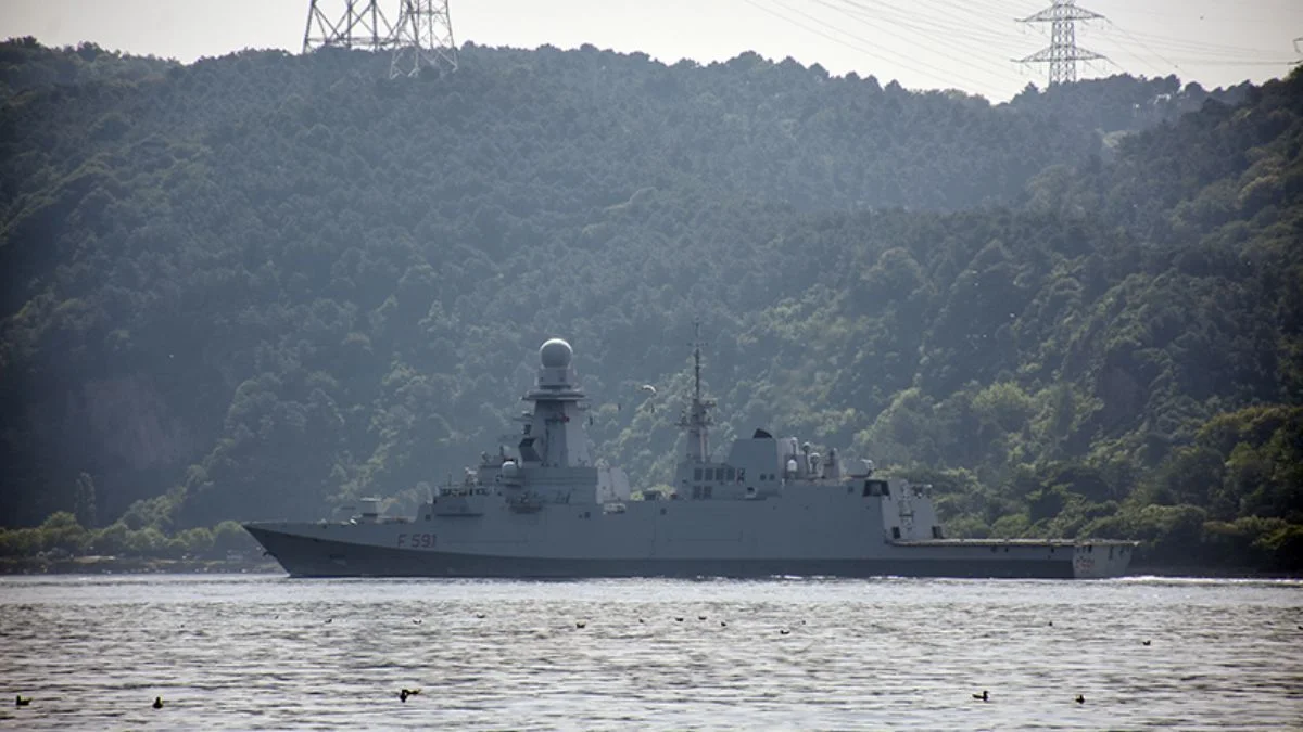 Rusya: Karadeniz'e giren fırkateyni izlemeye aldık