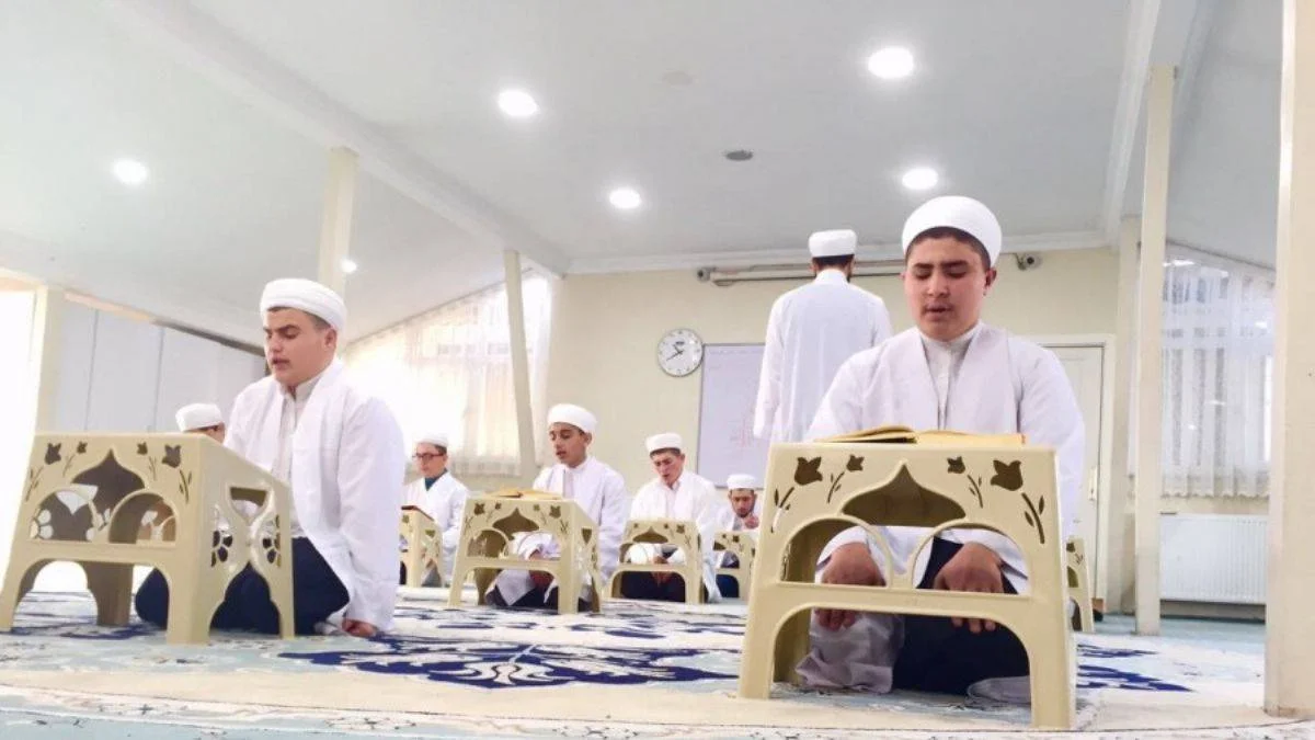 Sak-Er Vakfı binlerce Kur'an talebesi yetiştirdi