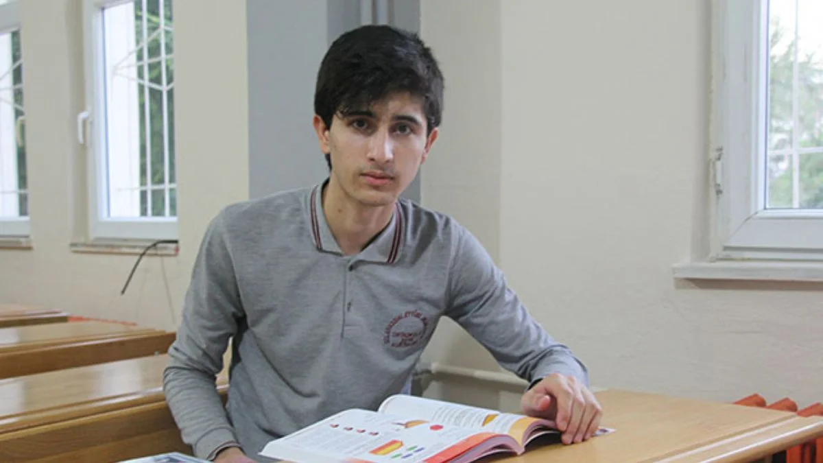 Suriyeli Dlyar, LGS birincisi oldu