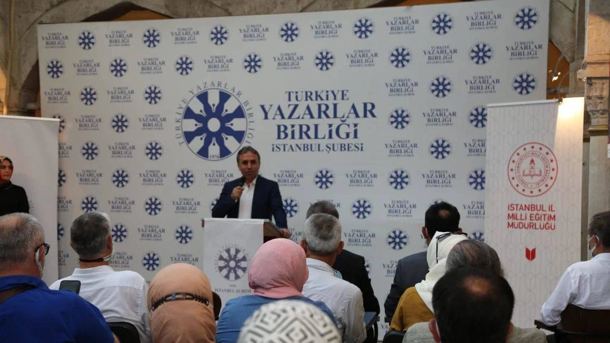 TYB İstanbul'da 15 Temmuz Şiir Şöleni