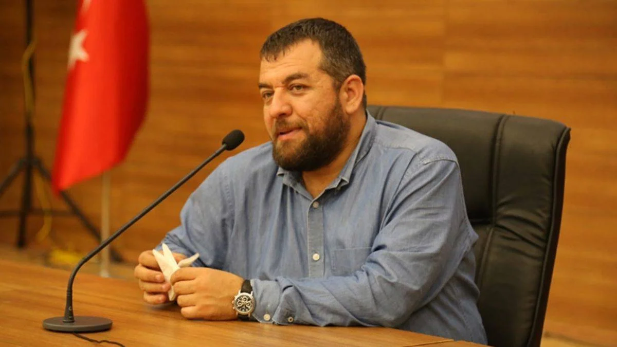 Yazar İsmail Kılıçarslan'dan 15 Temmuz'a ''tiyatro'' diyenlere sert tepki