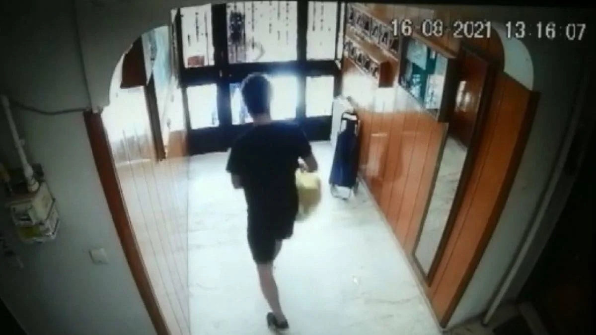 120 bin liralık ziynet eşyası çalıp su dolu sürahi bıraktılar