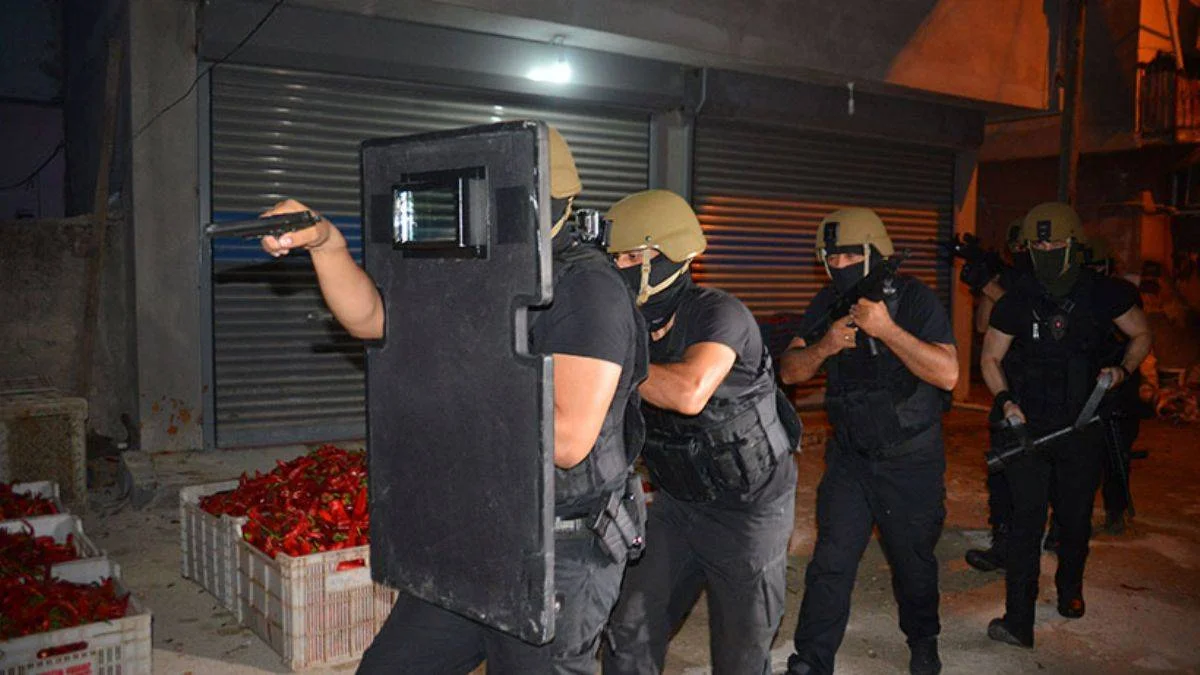 Adana'da PKK operasyonu: 29 gözaltı kararı