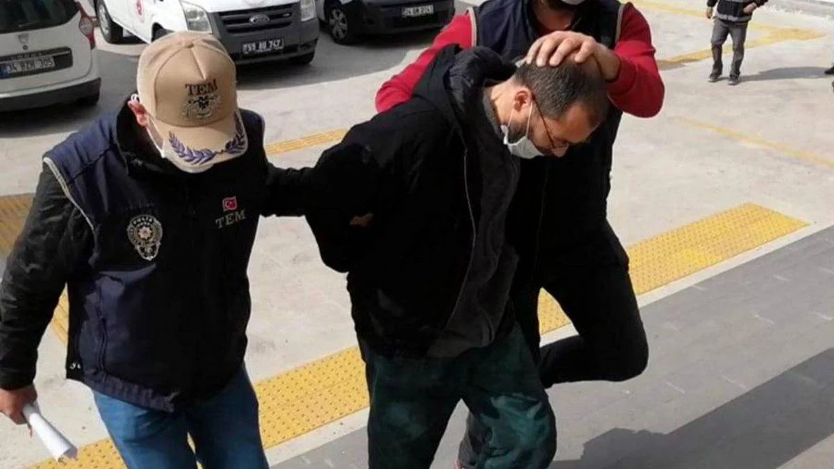 Atatürk büstüne saldıran şüpheliye 29 yıl hapis istendi