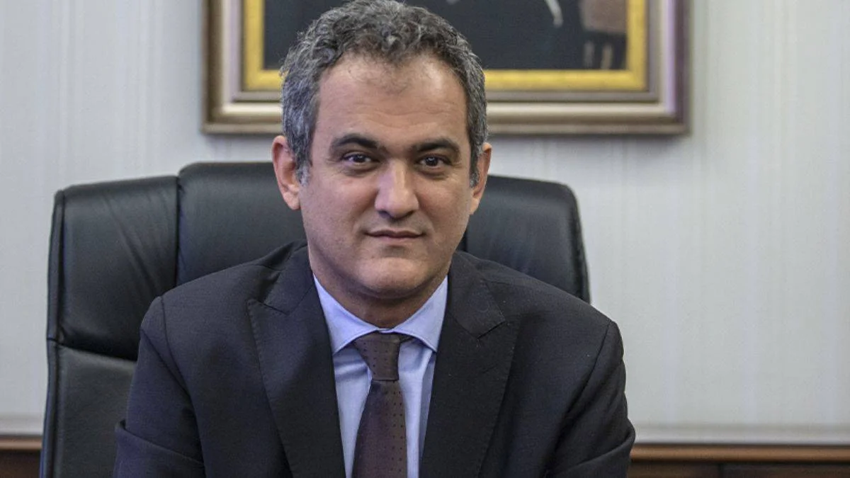 Bakan Özer'den öğretmenlere mazeret tayini müjdesi