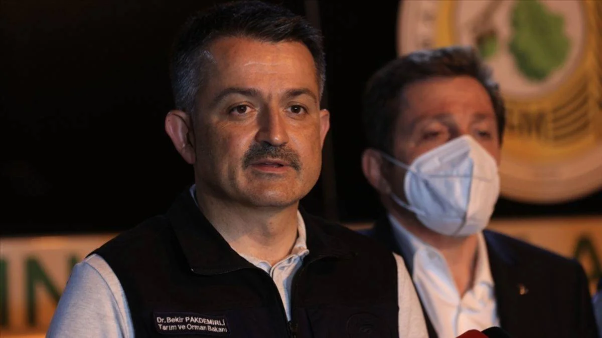 Bakan Pakdemirli: 9 günde 180 orman yangınını kontrol altına aldık