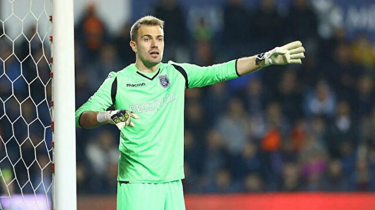 Beşiktaş'ta Mert Günok tamam