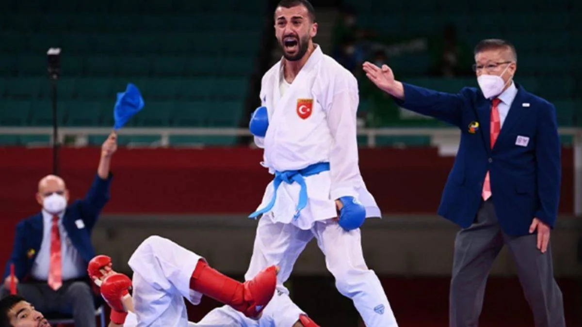 Bir bronz madalya da Uğur Aktaş'tan