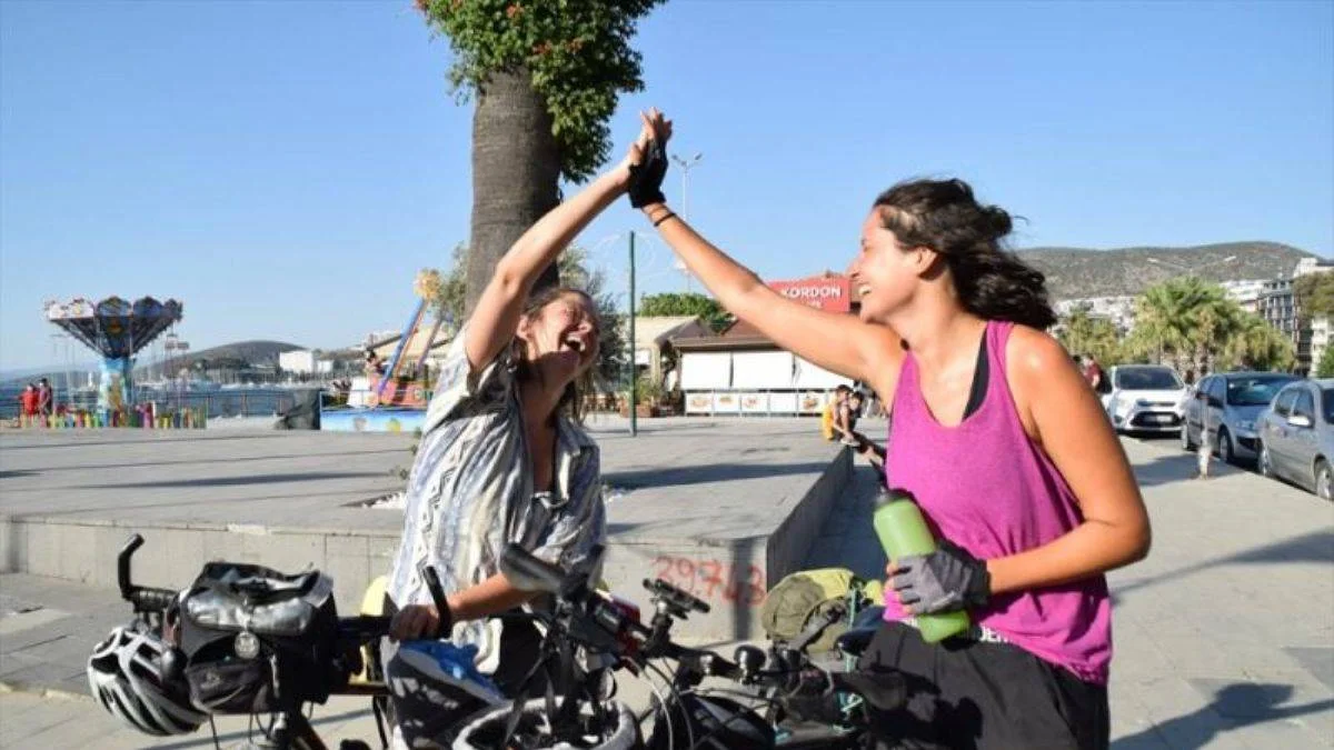Bisikletli 3 Kadın Avusturya'dan Türkiye'ye Pedalladı