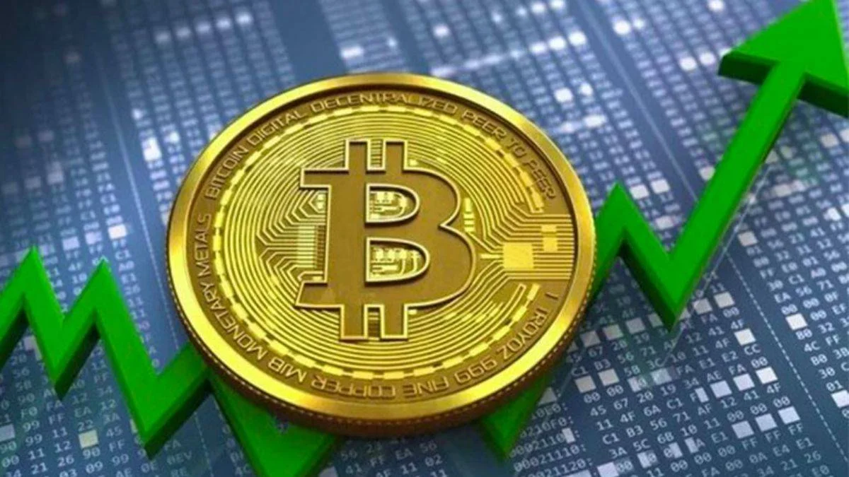 Bitcoin direnci kırdı; zirveye göz dikti