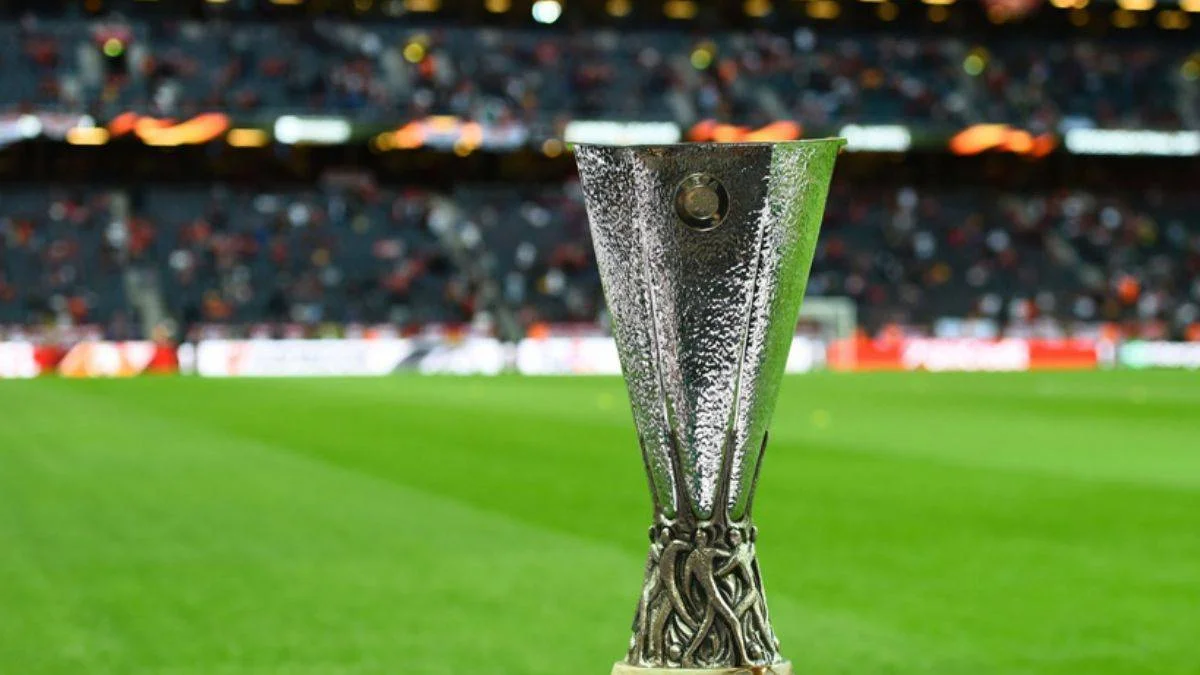 Fenerbahçe ve Galatasaray'ın UEFA Avrupa Ligi'ndeki muhtemel rakipleri belli oldu