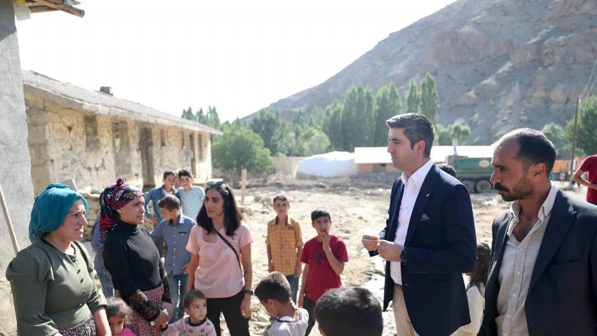 İBB'den Van'daki sel bölgesine yardım