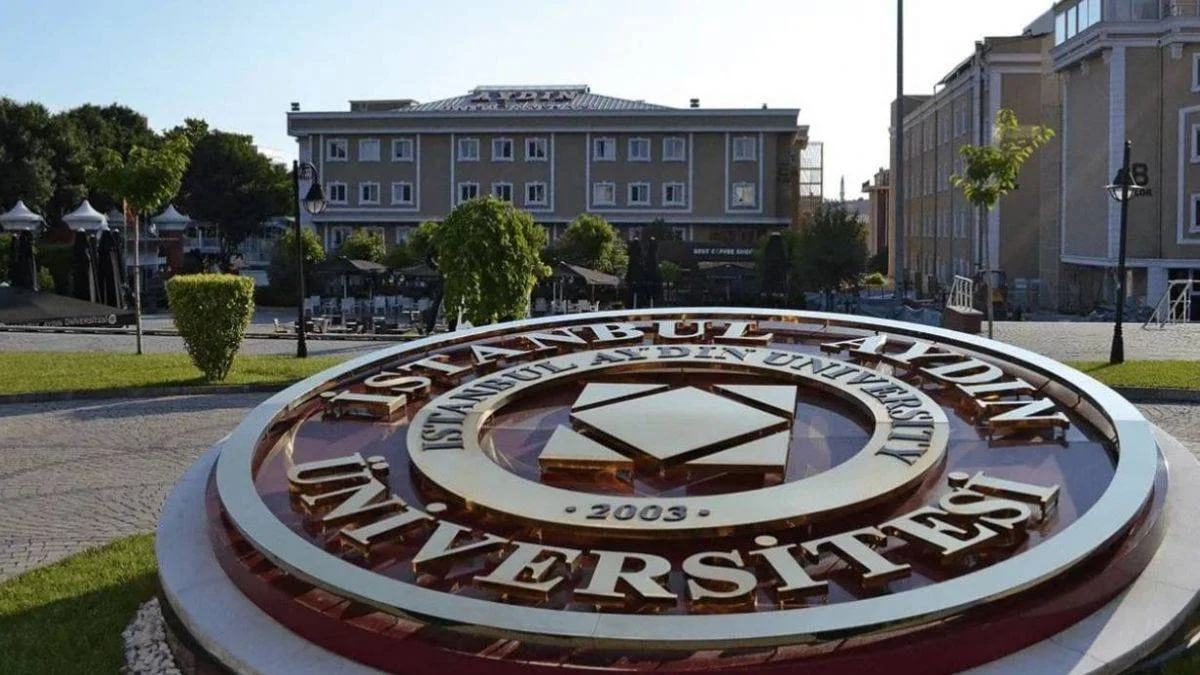 İstanbul Aydın Üniversitesi ile 'Aydınlık Bir Geleceğe'