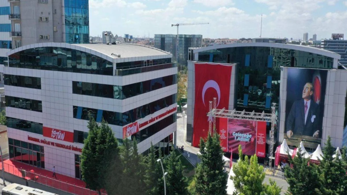 İSTÜN, öğrencilere ÜSTÜN hizmet vadediyor