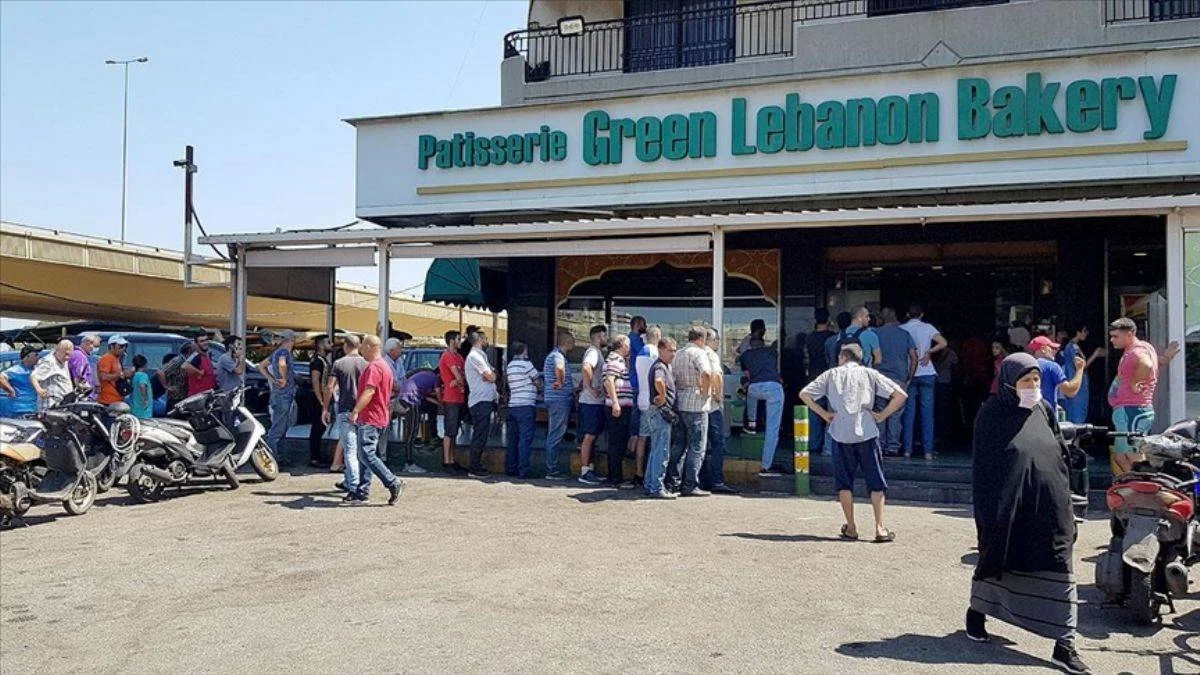 Lübnan'da enerji ve yakıt krizi nedeniyle yüzlerce hastanın hayatının tehlikede olduğu uyarısında bulunuldu
