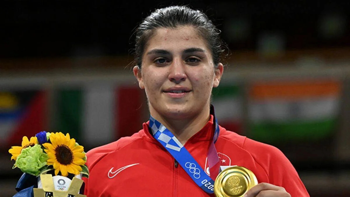 Olimpiyat şampiyonu Busenaz'dan sosyal medyadaki 'madalya' eleştirilerine tepki