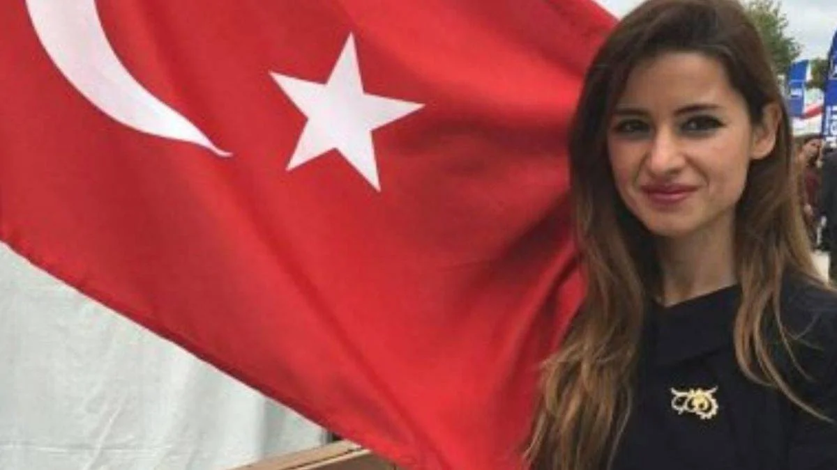 Öznur Küçüker Sirene kimdir? Öznur Küçüker Sirene nereli kaç yaşında?