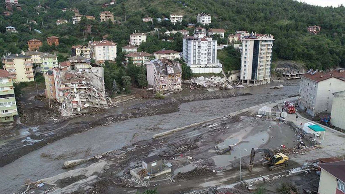 Sel felaketinde can kaybı 41'e yükseldi