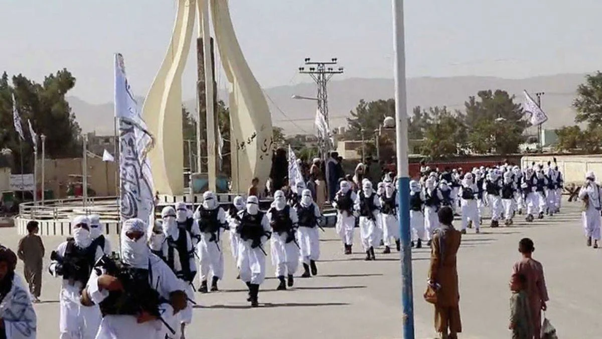 Taliban, isyanı bastırmak için yüzlerce savaşçısını Pençşir'e gönderdi