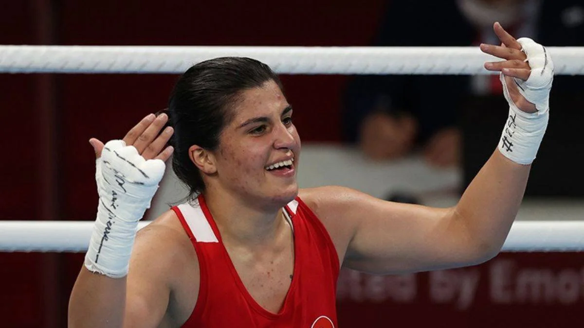 Tokyo 2020'de tarihi başarı: Busenaz Sürmeneli'den altın madalya