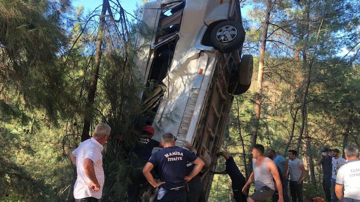 Türbe ziyaretinden dönüşte feci kaza: 6 ölü, 11 yaralı