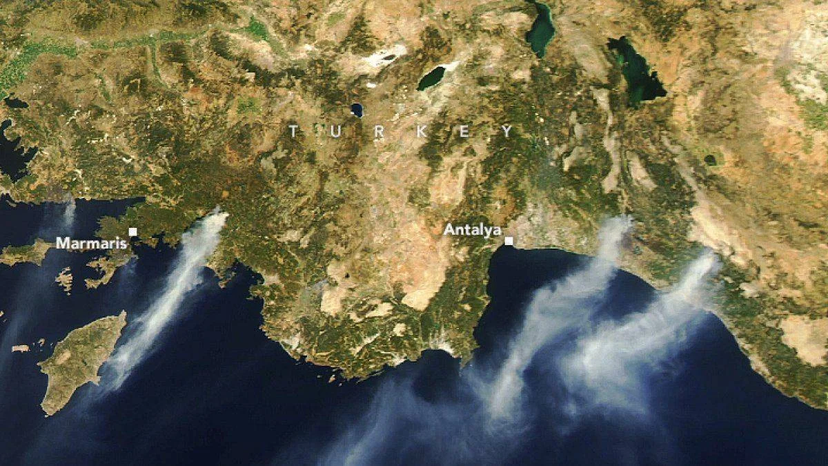 Türkiye'deki yangınlar, NASA'nın uydusu tarafından görüntülendi