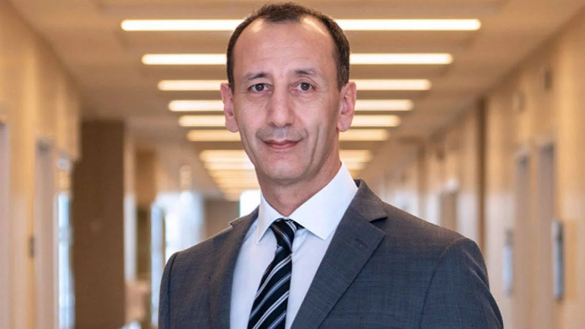 Ünlü cerrahtan Koç Ünivesitesi'ne dava
