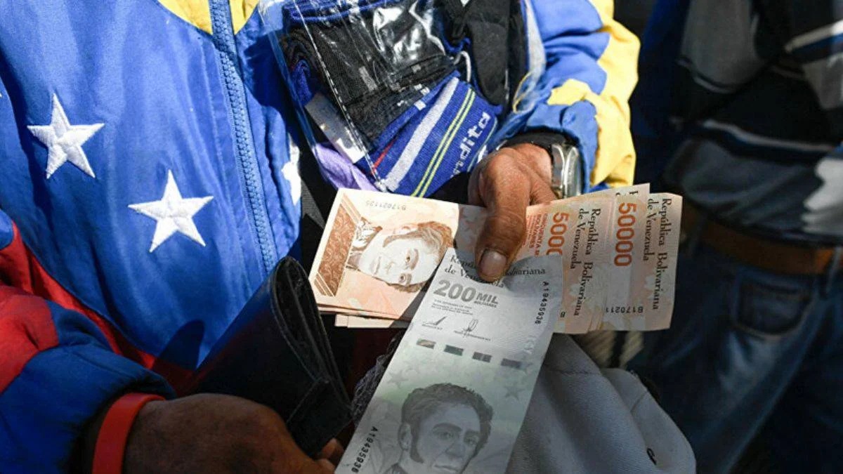 Venezuela, dijital Bolivar'ı ekim ayında piyasaya sürecek