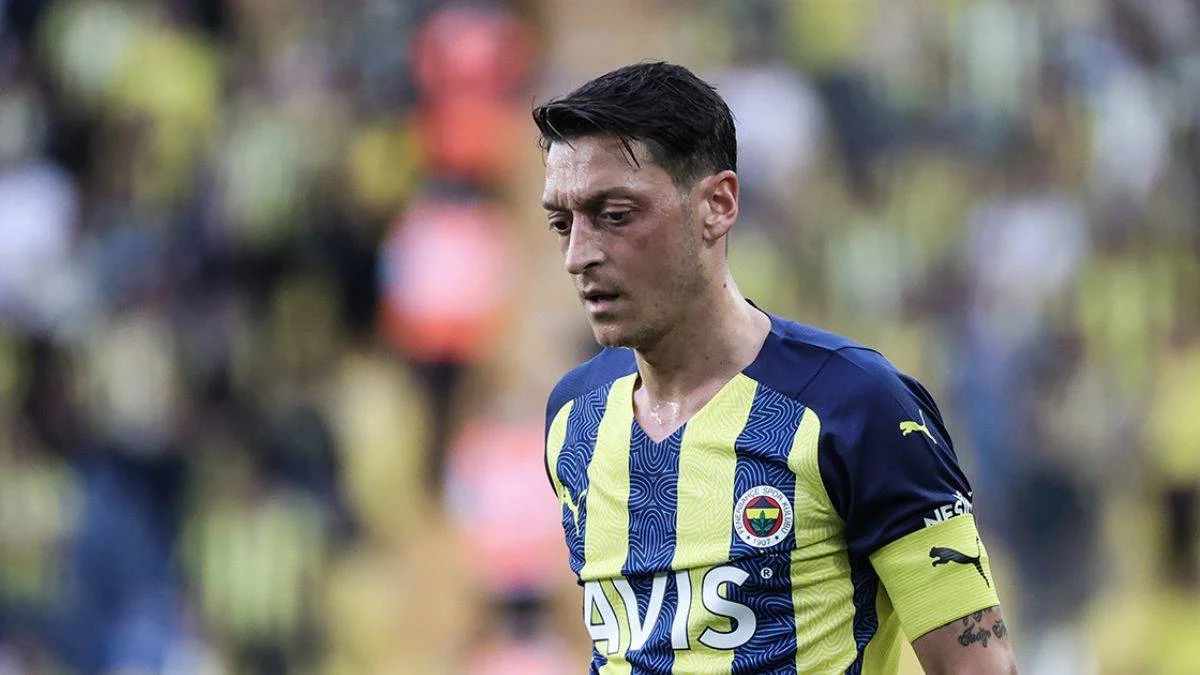 1-1 biten Fenerbahçe-Sivasspor maçında hakeme büyük tepki