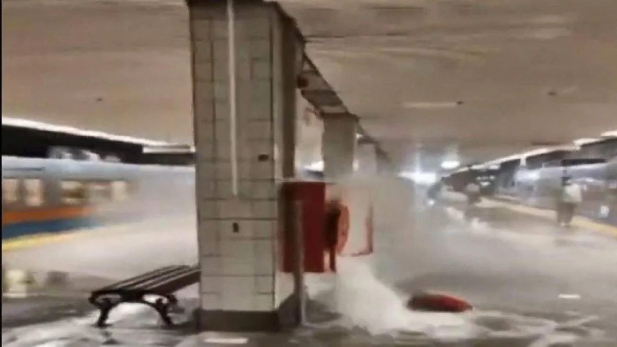 Aksaray Metrosu sular altında kaldı