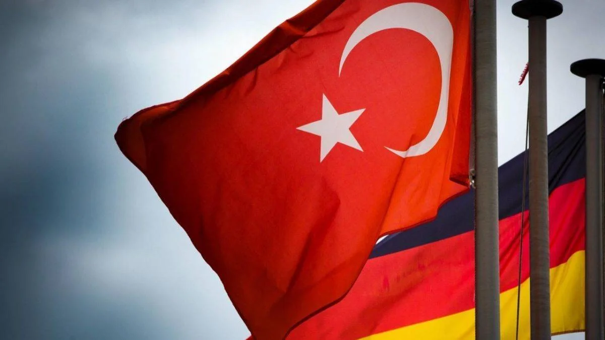 ANALİZ: "Yeni Almanya, Türkiye'yi doğal müttefik olarak fark edebilir"