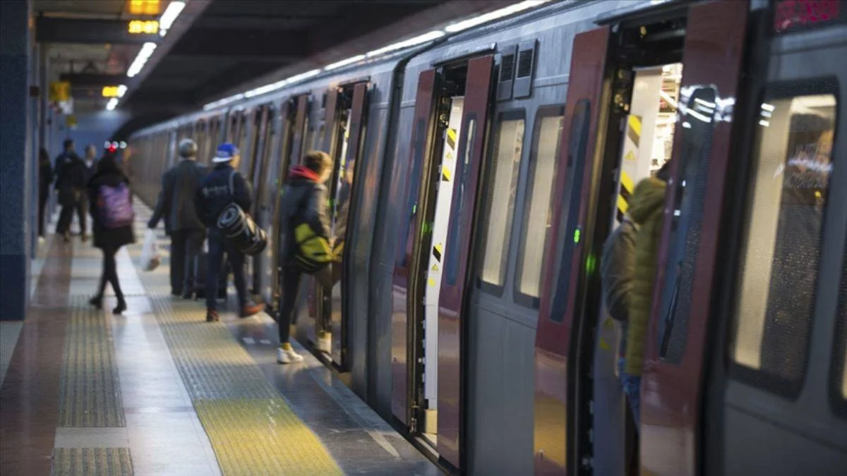 Ankara'da metro ve otobüslerin son sefer saatleri değişti