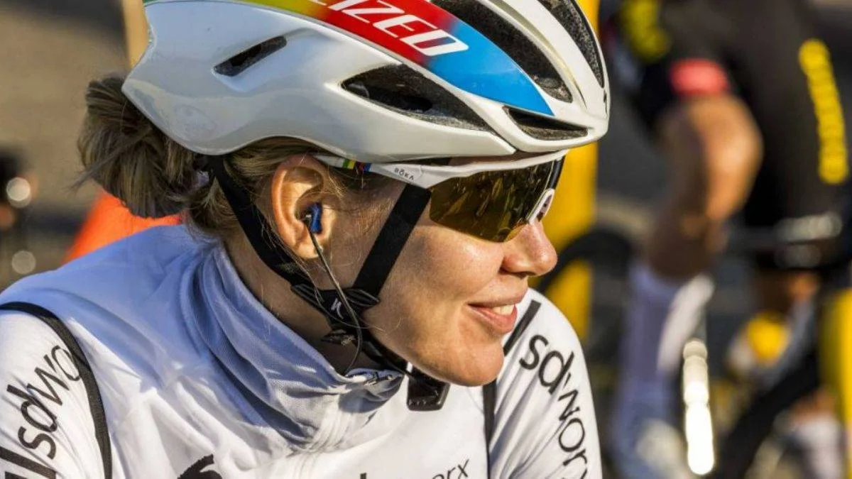 Anna van der Breggen: "Genç bisikletçiler korunmalı'