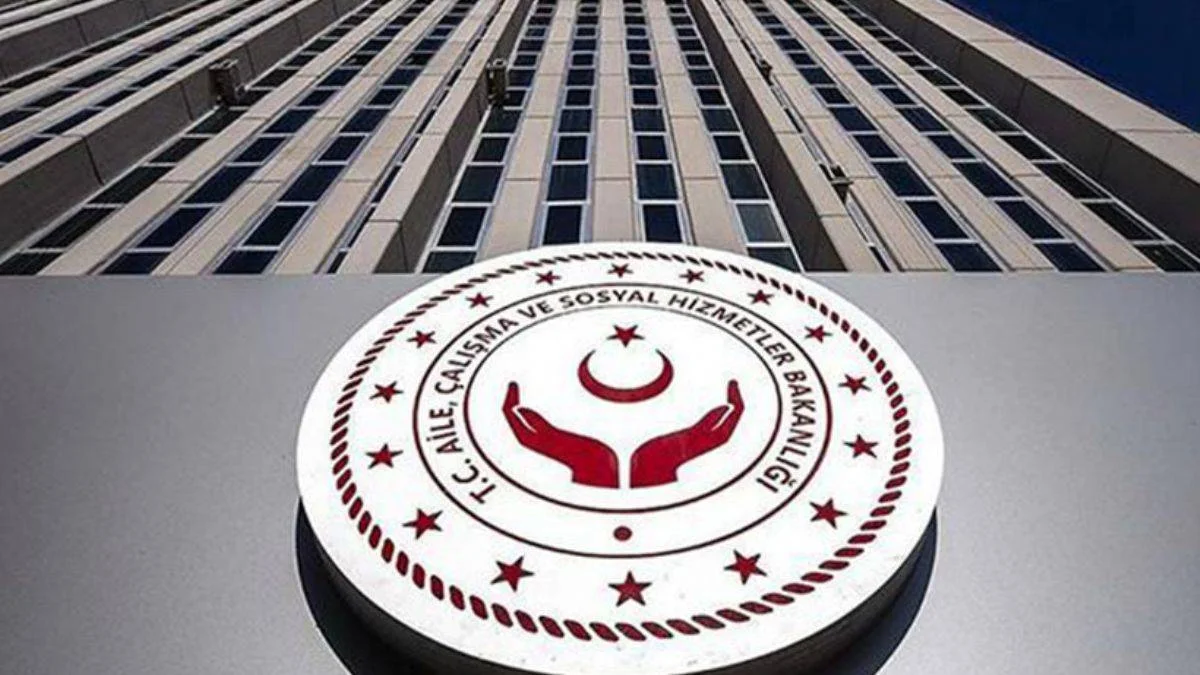 Bakanlık 'Kalp Çarpıntısı' adlı kitabı muzır yayın ilan etti