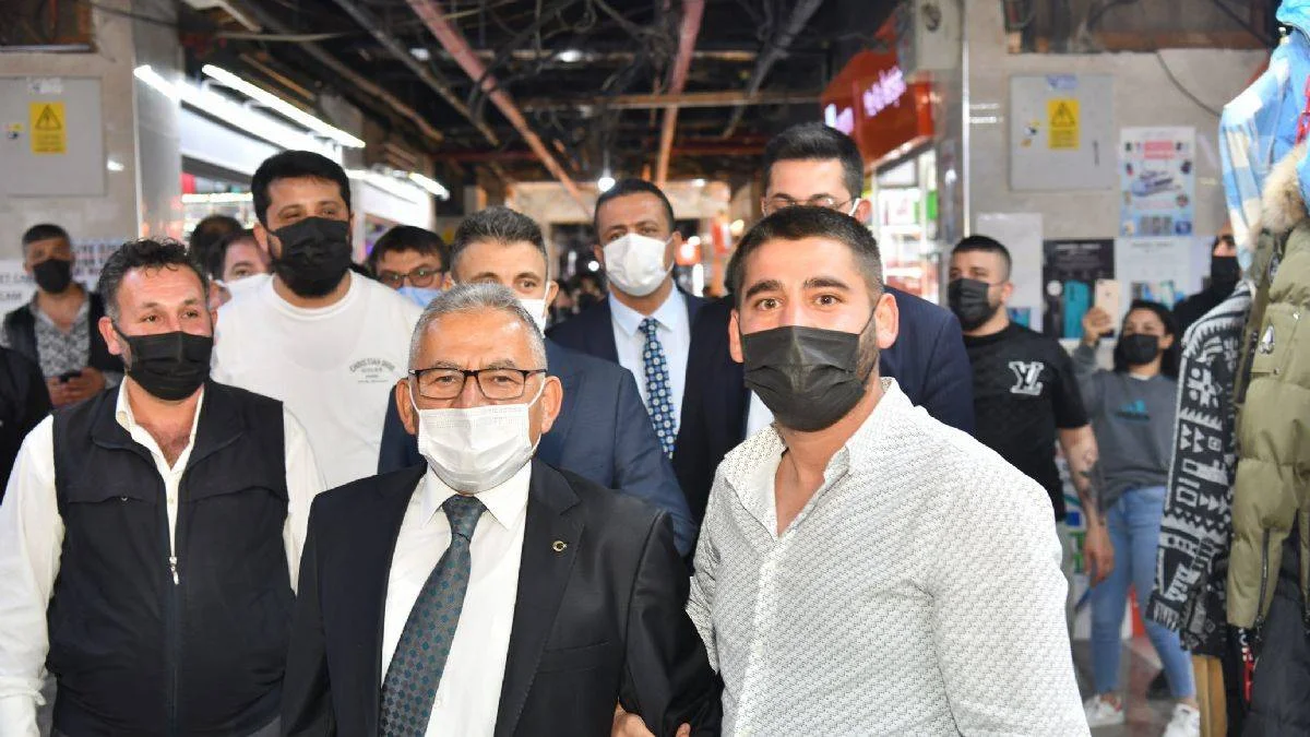 Başkan Büyükkılıç, 10 milyon TL yatırım yapılan Yeraltı Çarşısı'nda incelemede bulundu, esnafı ziyaret etti