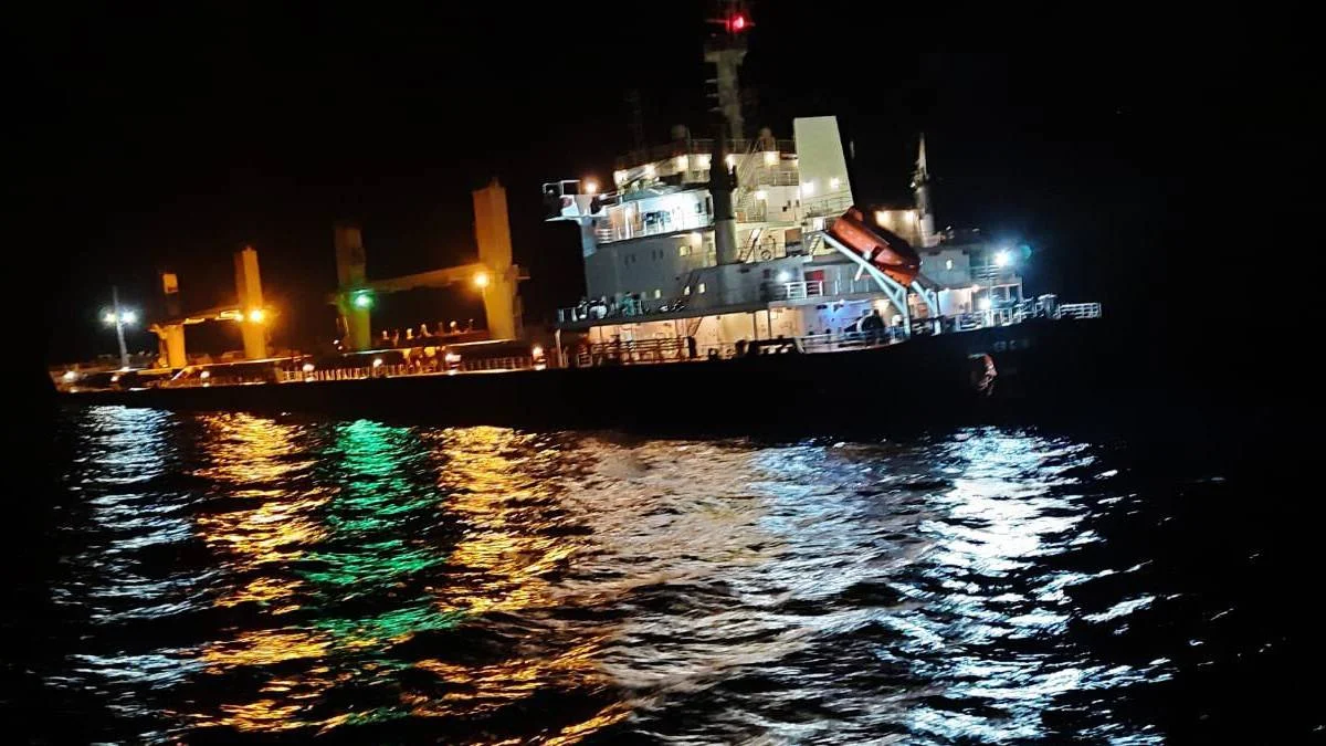 Çanakkale Boğazı'nda iki yük gemisi çarpıştı