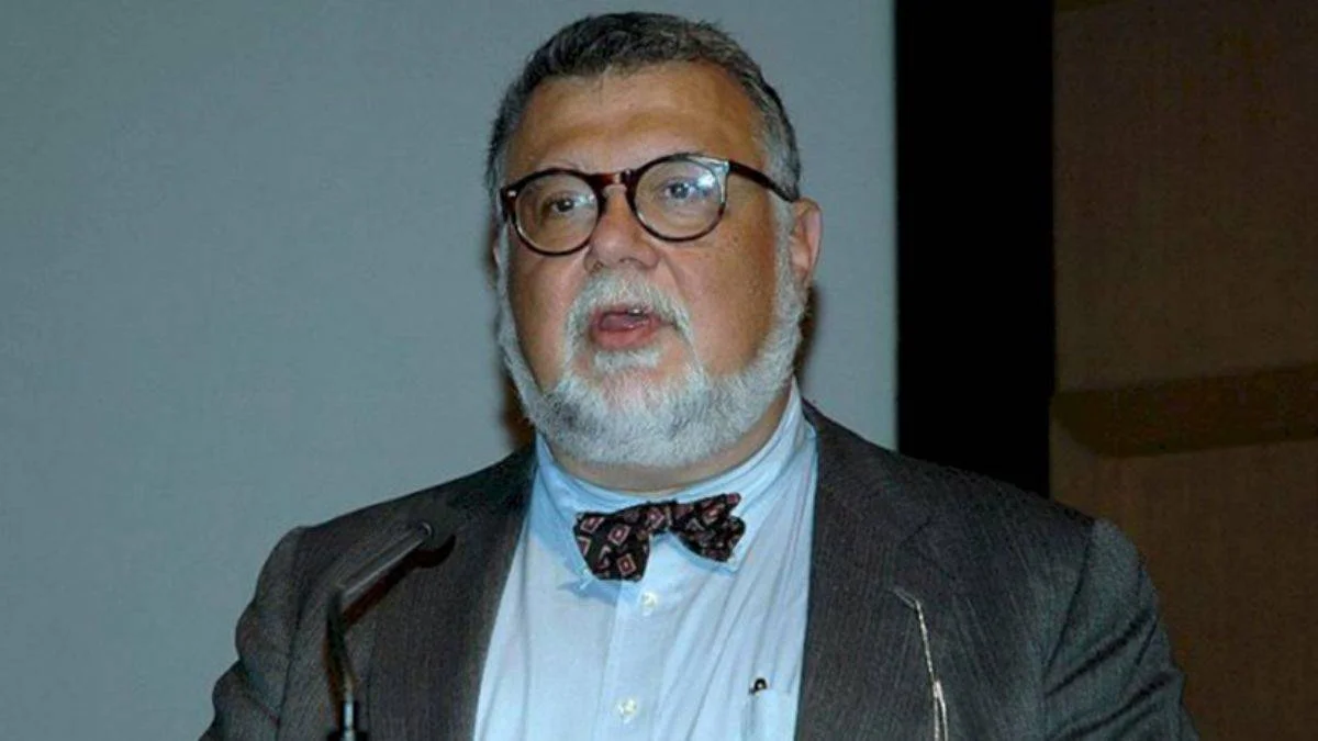 Celal Şengör'ün öğrenci anısına tepki yağdı! 'Eteğini kaldırıp, kıçına bir tokat attım!'