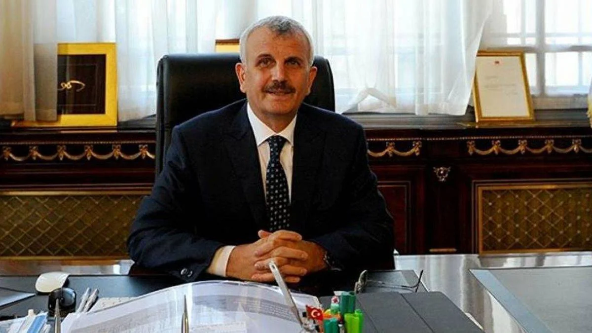 Cevdet Erdöl kimdir? Prof. Dr. Cevdet Erdöl nereli kaç yaşında?