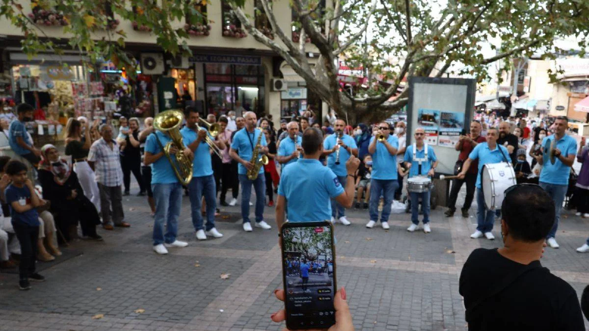 Dikkat! Her an müzik çıkabilir