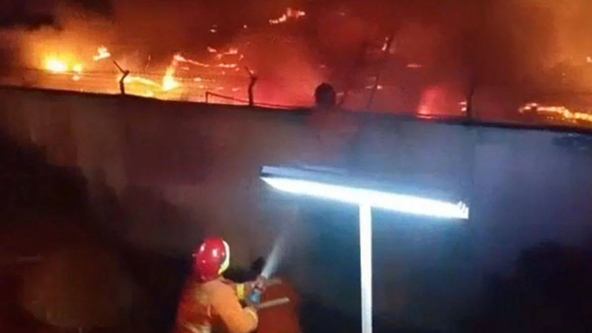 Endonezya'da hapishanede yangın: 41 ölü