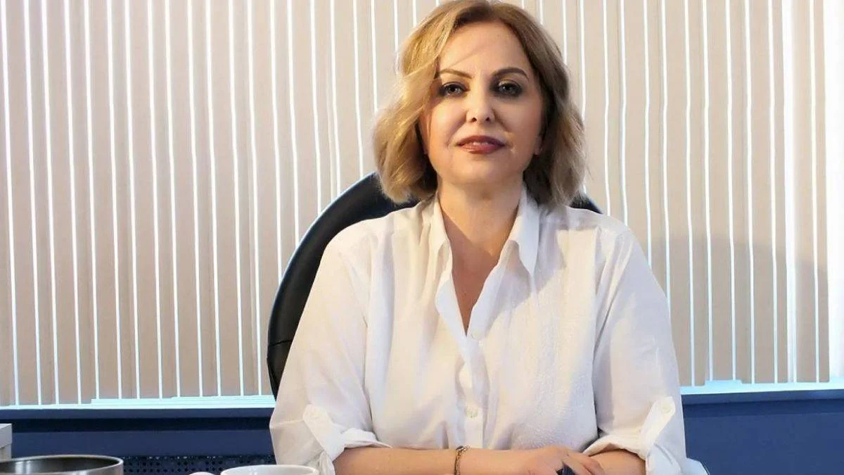 Esin Şenol kimdir? Esin Davutoğlu Şenol kimdir, nereli, kaç yaşında?