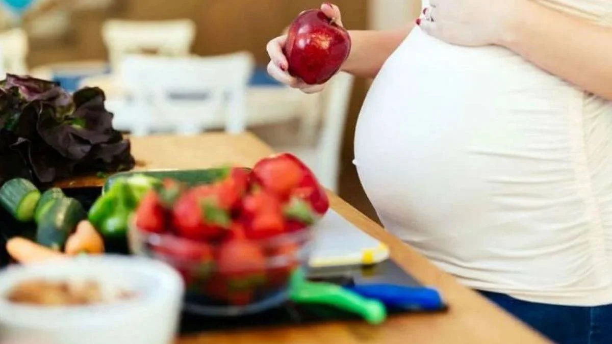 Hamilelikte hangi ayda hangi besin yenmeli?