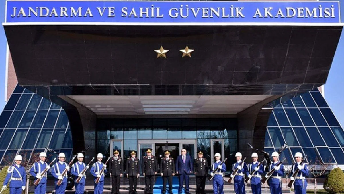 Jandarma ve Sahil Güvenlik Akademisi'ne 15 akademisyen alınacak