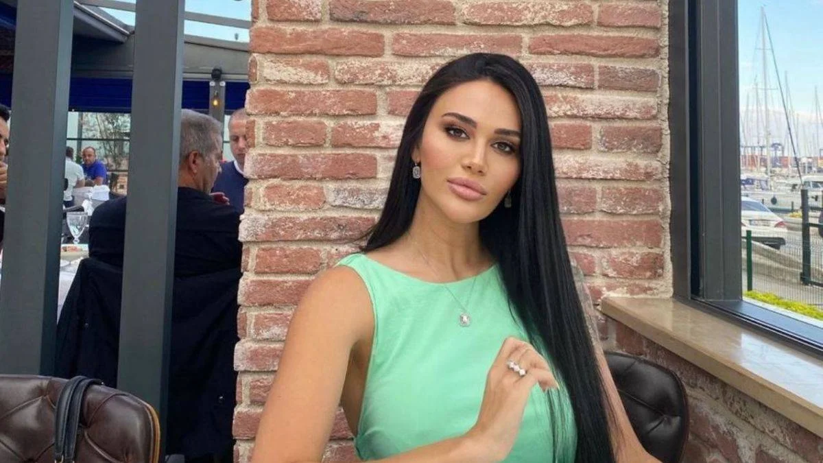Modacı Tuğçe Erkoçkar, 2022 yılının 5 rengini açıkladı