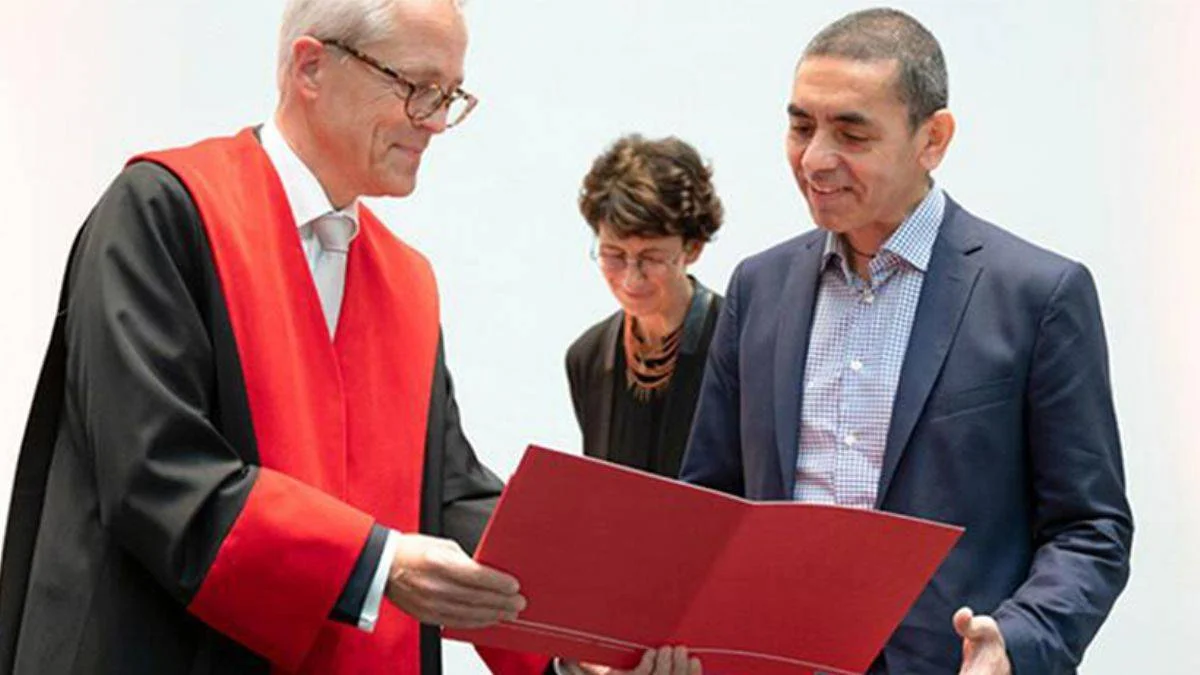 Özlem Türeci ve Uğur Şahin'e 'fahri doktora' unvanı