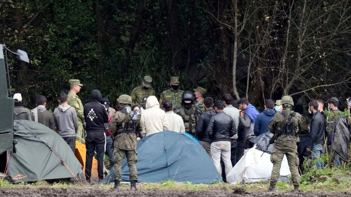 Polonya, Belarus sınırında olağanüstü hal ilan etti